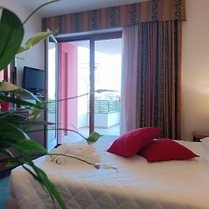 Camera con letto queen size